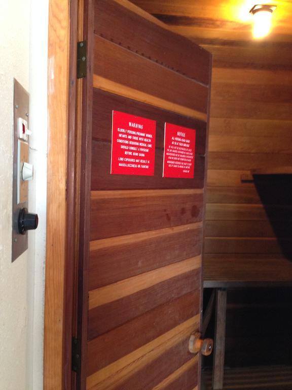 Redwood Inn เครสเซนต์ซิตี ภายนอก รูปภาพ